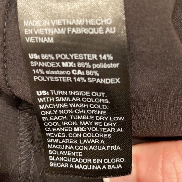 Chico’s light weight jogger style cropped pants, Size 1 - Picture 8 of 8